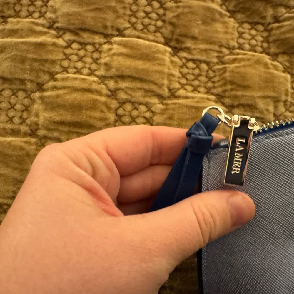 La Mer Cosmetic Bag ✨